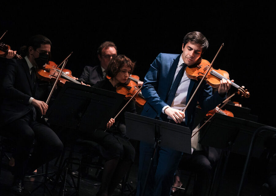 Concert de L'Orchestre National des Pays de la Loire / soliste Thomas Lefort pendant La Folle Journée en région 2022 © Pays de Château-Gontier