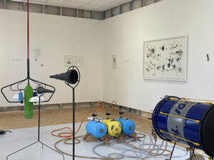 Vue de l'exposition Tintamarre cosmique au 4bis.