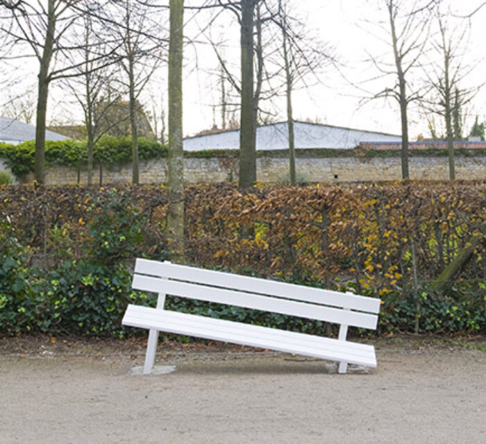hein jeppe modified social bench h 2006