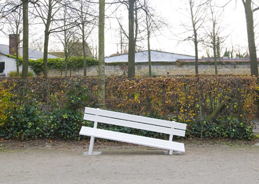 hein jeppe modified social bench h 2006