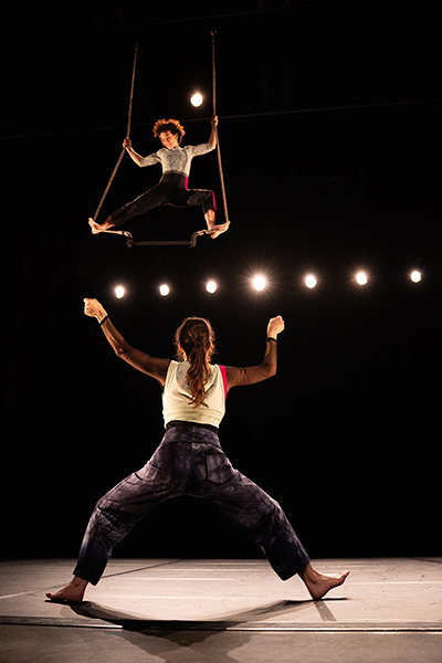 spectacle en haut en bas photo kevin rolland 4