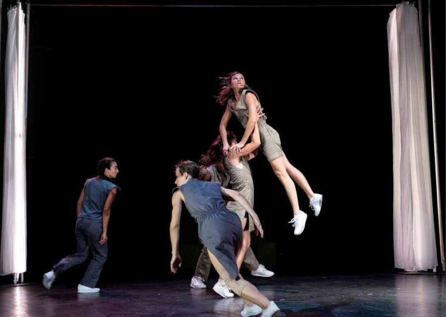Photo d'un spectacle de la Compagnie Morphose